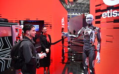 Roboter bei der MWC Messe